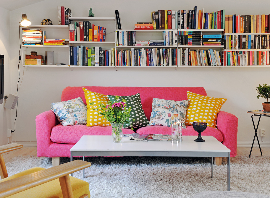 hot-pink-couch
