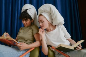 flatmates reading philosophy books