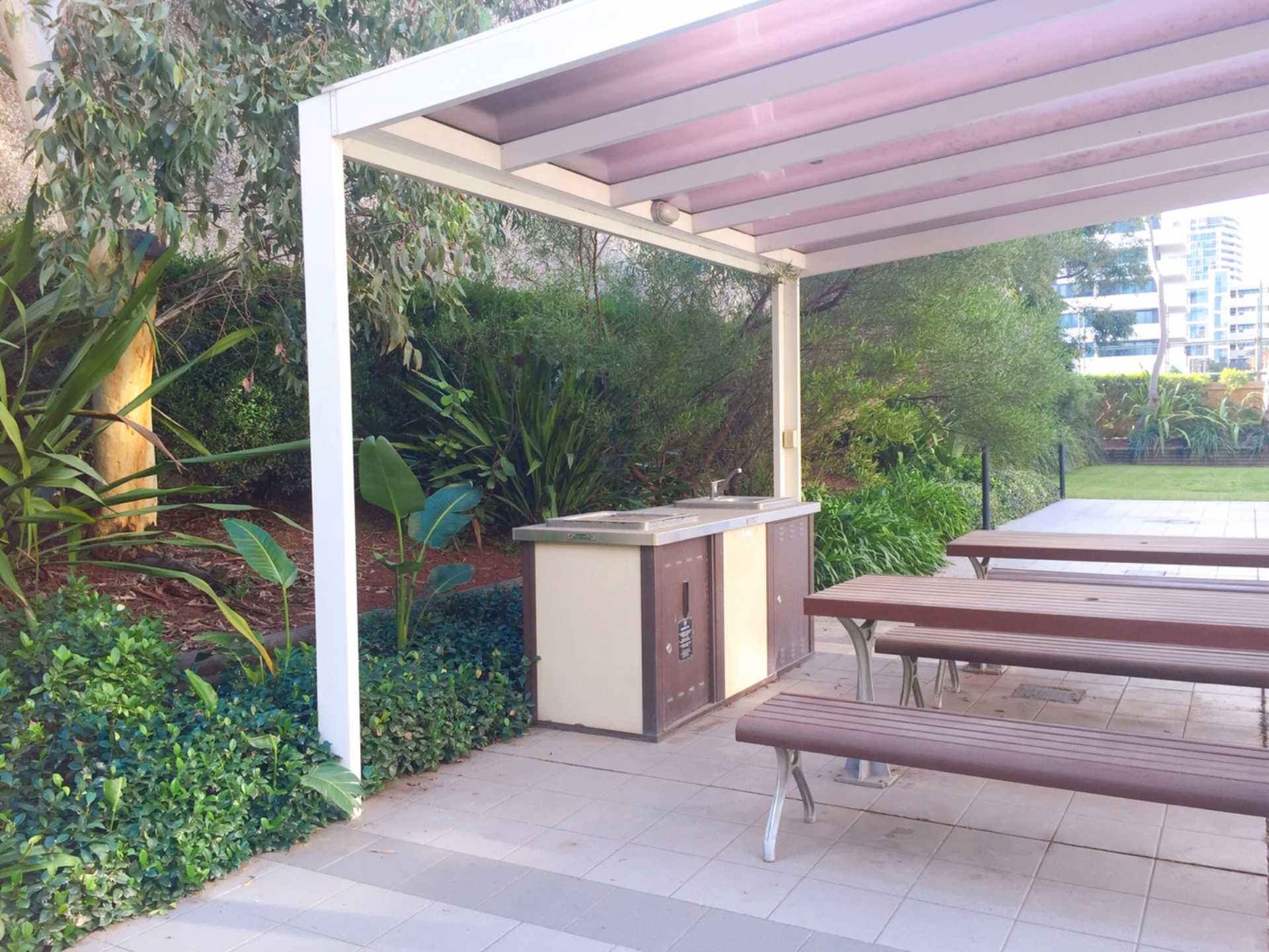 Seonyi is looking for flatmates in Sydney for 145 per week Seonyi is looking for flatmates in Sydney for 145 per week